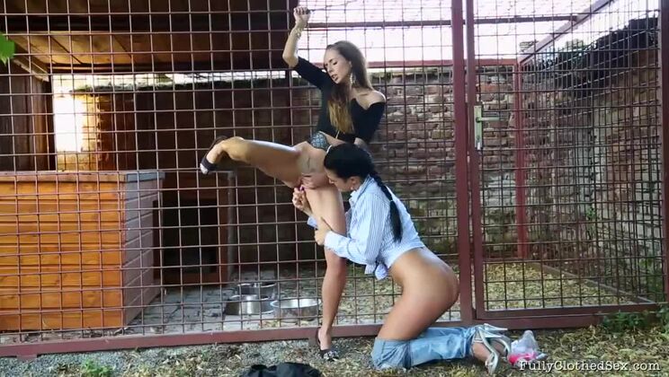 Tattooed Gina Devine in Outdoor Lesbian Sex