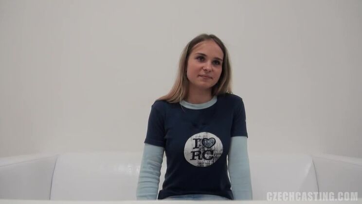 Casting Veronika - Cute European Blonde