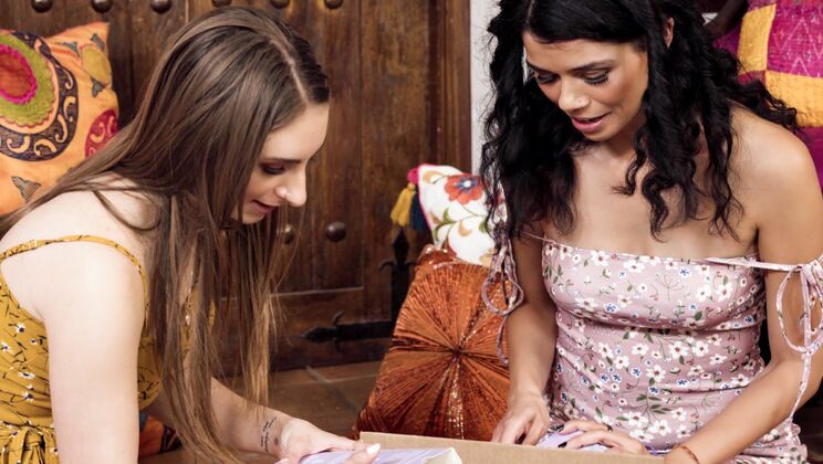 Lesbian Fun with Penelope