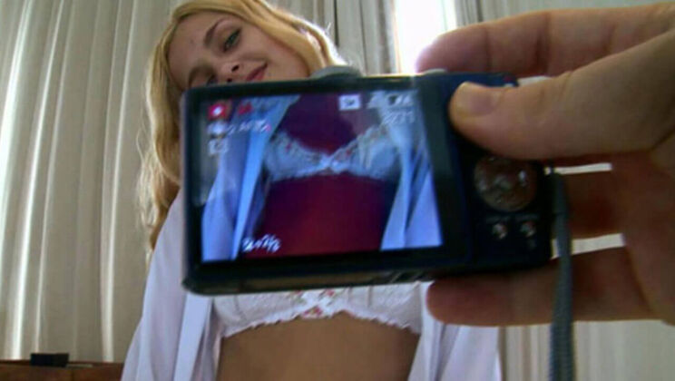 Blowjob from a Blonde!