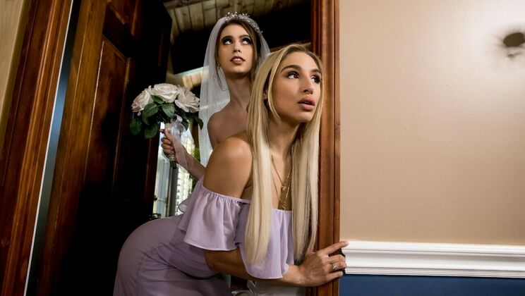 Bubble Butt Heaven: Lesbian Action with Abella and Jill