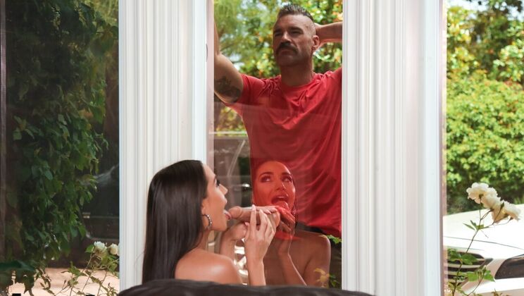 Desiree's Outdoor Masturbation