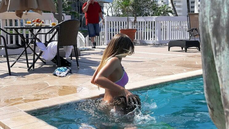 Blonde Spinner Takes the Shaft