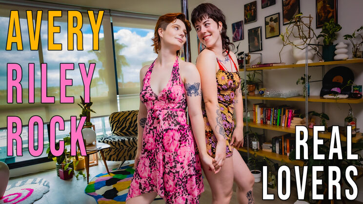 Lesbian Intimacy with Avery and Riley