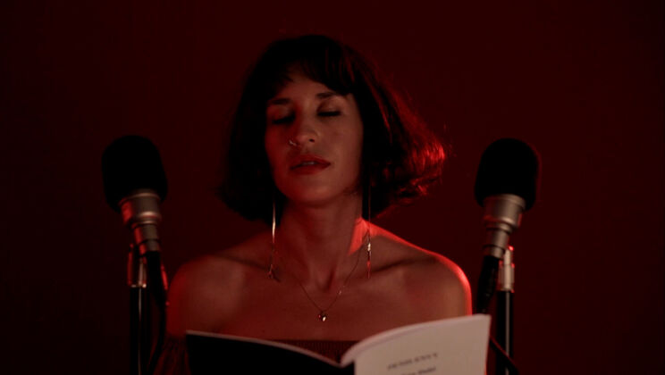 Lesbian ASMR Fun - Constantina & Luna R. Get Wet