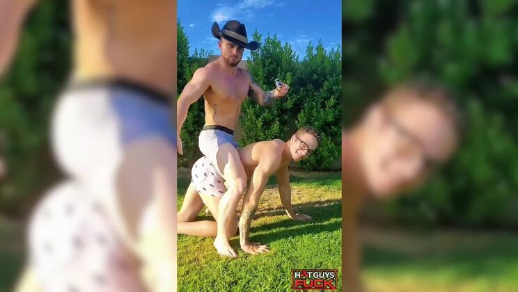 Naughty Throwback: Raw Behind The Scenes Action