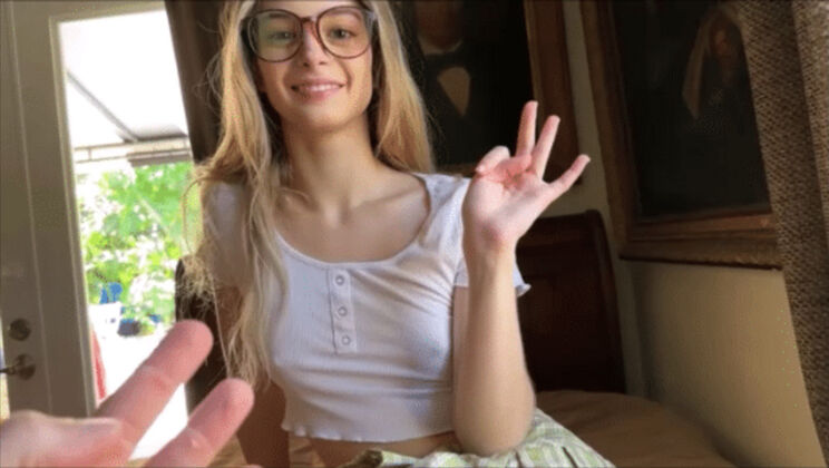 18 & 19 Yr Old Molly Little - Secret POV Blowjob