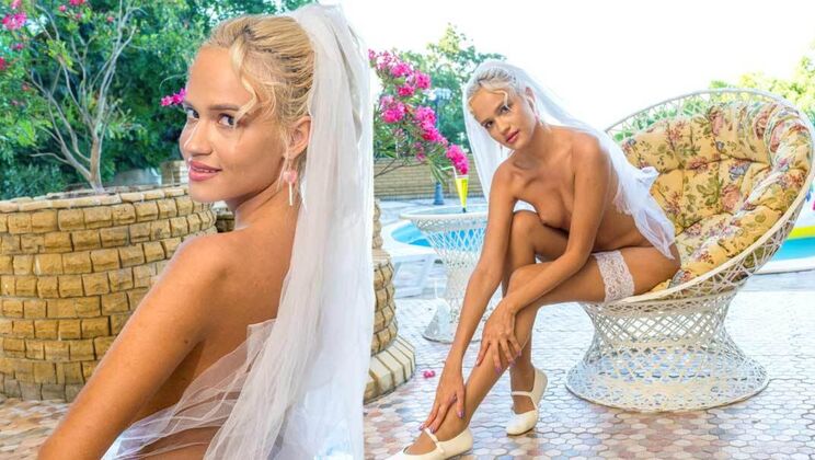 Natural Tits Teen Solo Session