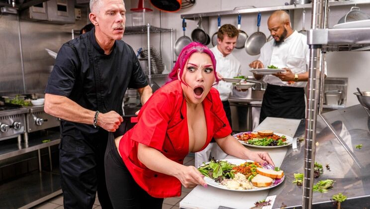 Uniform Sex: Chef Fucks Waitress Anal Deep