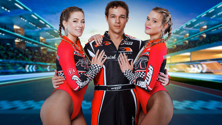 [StepSiblings] - Chloe Rose's Female Orgasm from Rubbing in Threesome - River Lynn - Jayden Marcos - Chloe Rose