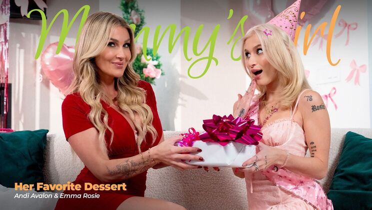 Stepmom Stepdaughter Kissing and Pussy Licking in 69