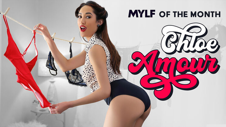 Fit Girl Chloe Amour Rubbing and Fondling on Happy MILF Day
